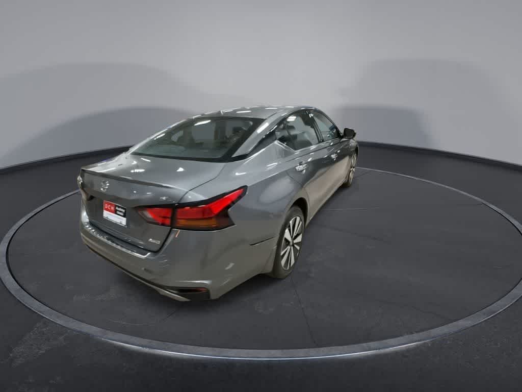 Thumbnail: 2021 Nissan Altima - 8