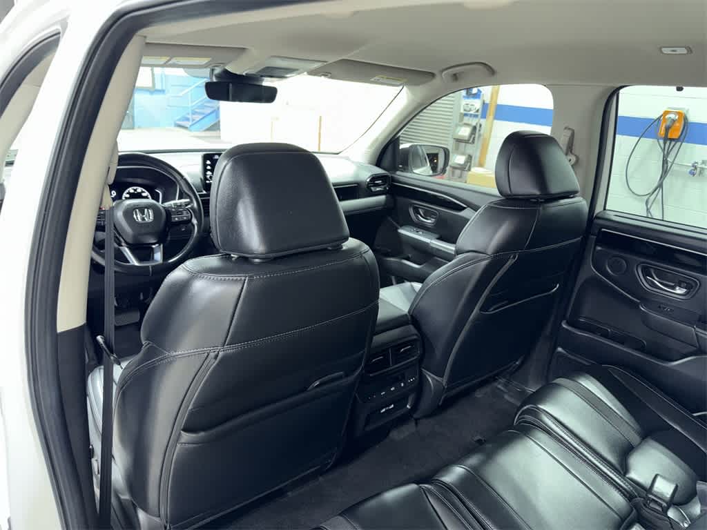 Thumbnail: 2023 Honda Pilot - 28