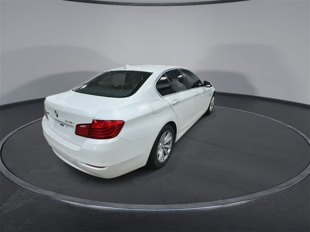Thumbnail: 2016 BMW 5 Series - 8