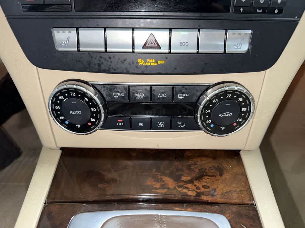 Thumbnail: 2014 Mercedes-Benz C-Class - 21