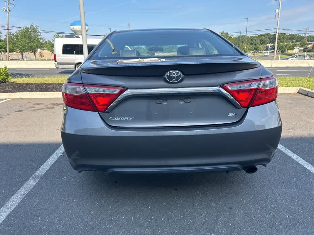 Thumbnail: 2016 Toyota Camry - 9