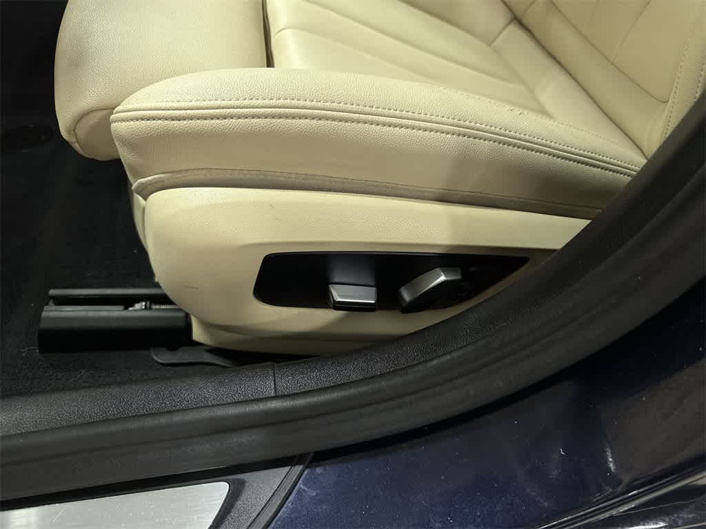 Thumbnail: 2019 BMW 5 Series - 24