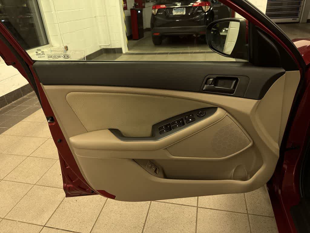 Thumbnail: 2013 Kia Optima - 29