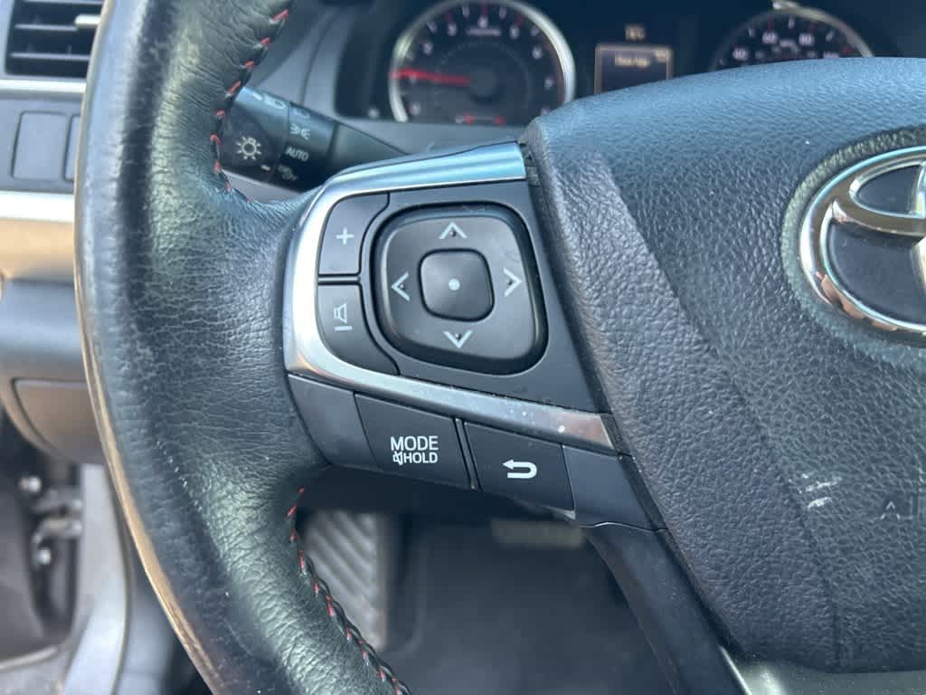 Thumbnail: 2016 Toyota Camry - 20