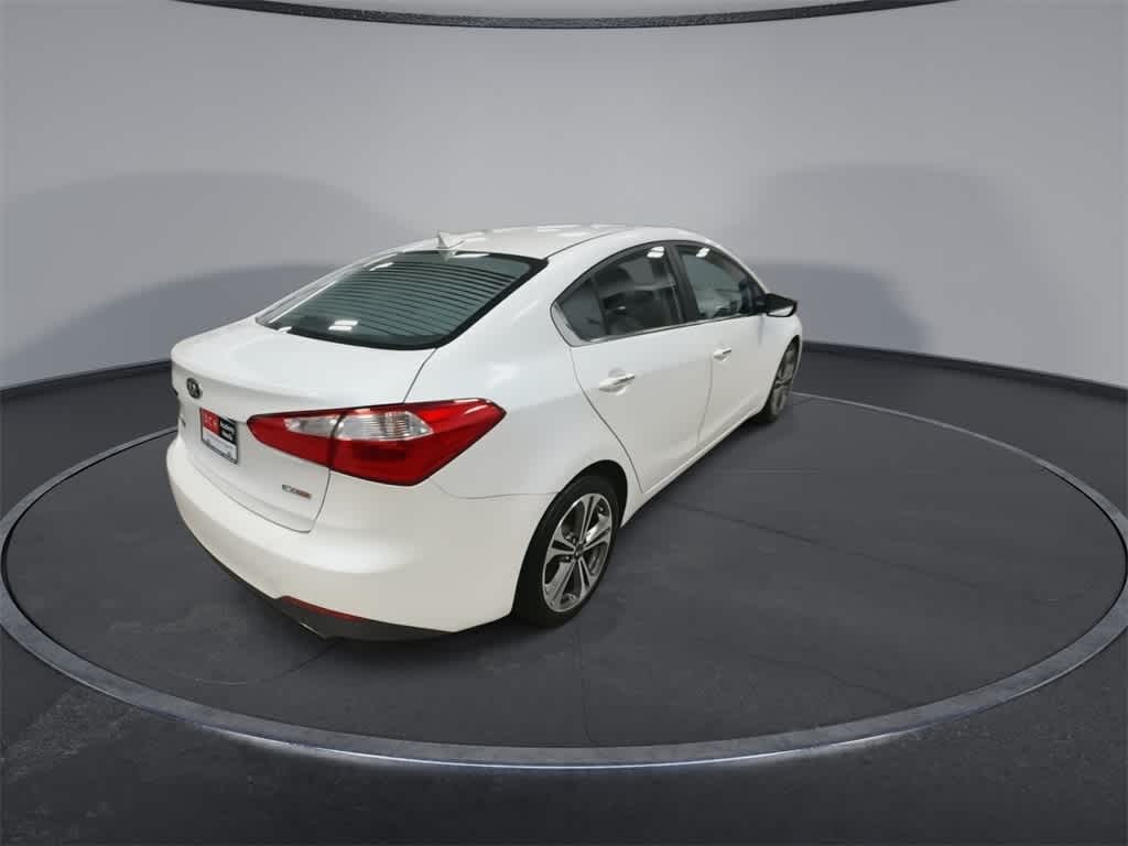 Thumbnail: 2016 Kia Forte - 8