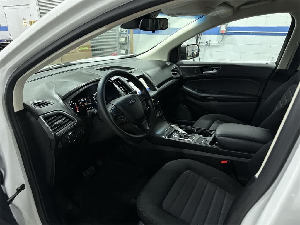 Thumbnail: 2020 Ford Edge - 28