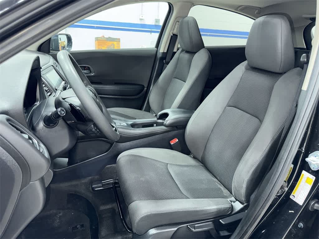 Thumbnail: 2022 Honda HR-V - 14