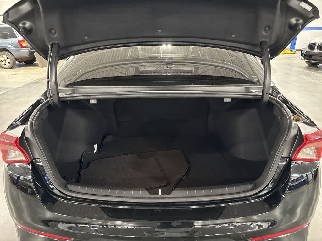 Thumbnail: 2022 Kia K5 - 11