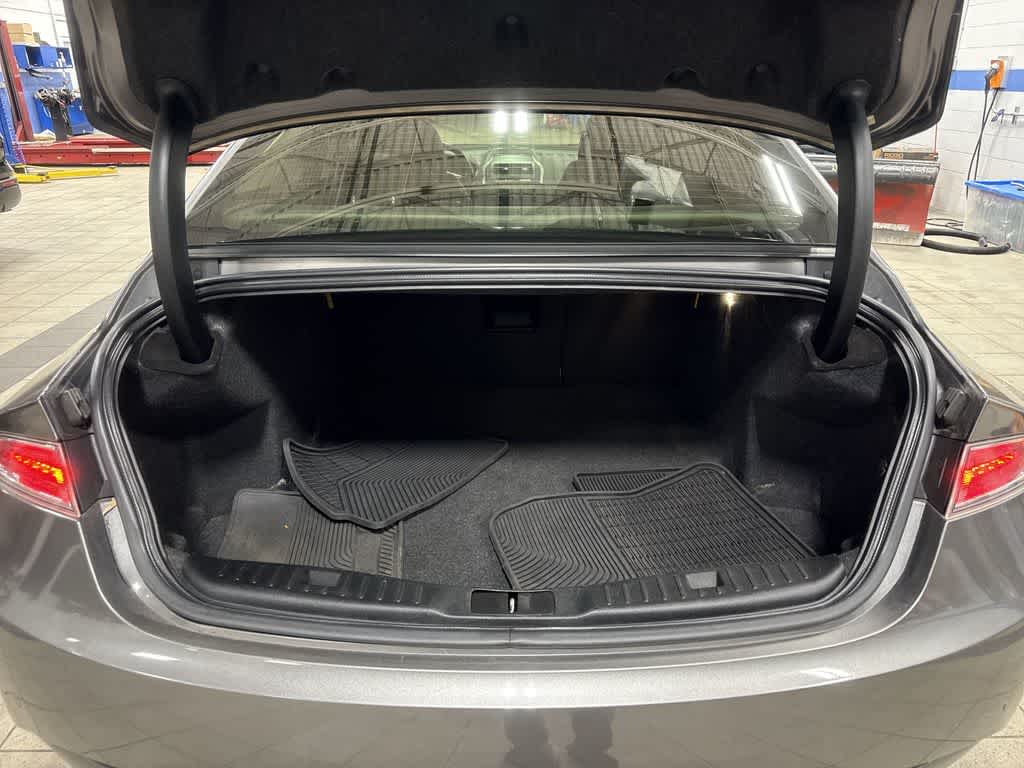 Thumbnail: 2014 Lincoln MKZ - 10