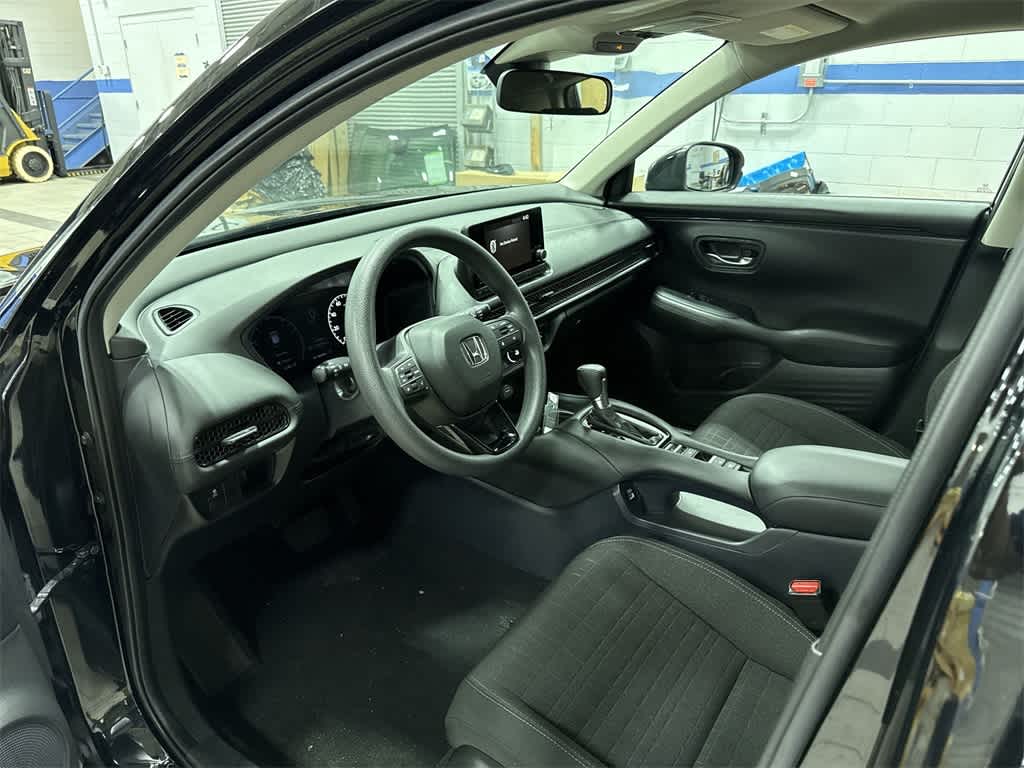 2023 Honda HR-V LX 26
