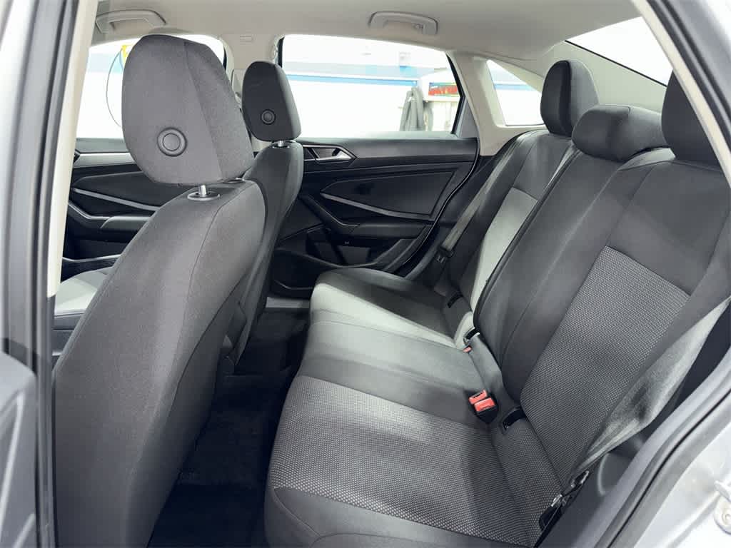 Thumbnail: 2021 Volkswagen Jetta - 17