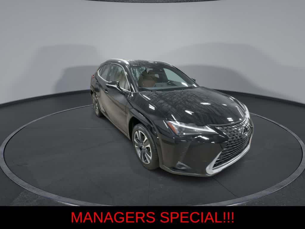 Thumbnail: 2024 Lexus UX - 2