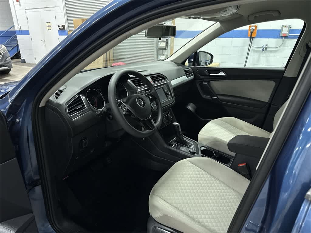 Thumbnail: 2018 Volkswagen Tiguan - 27