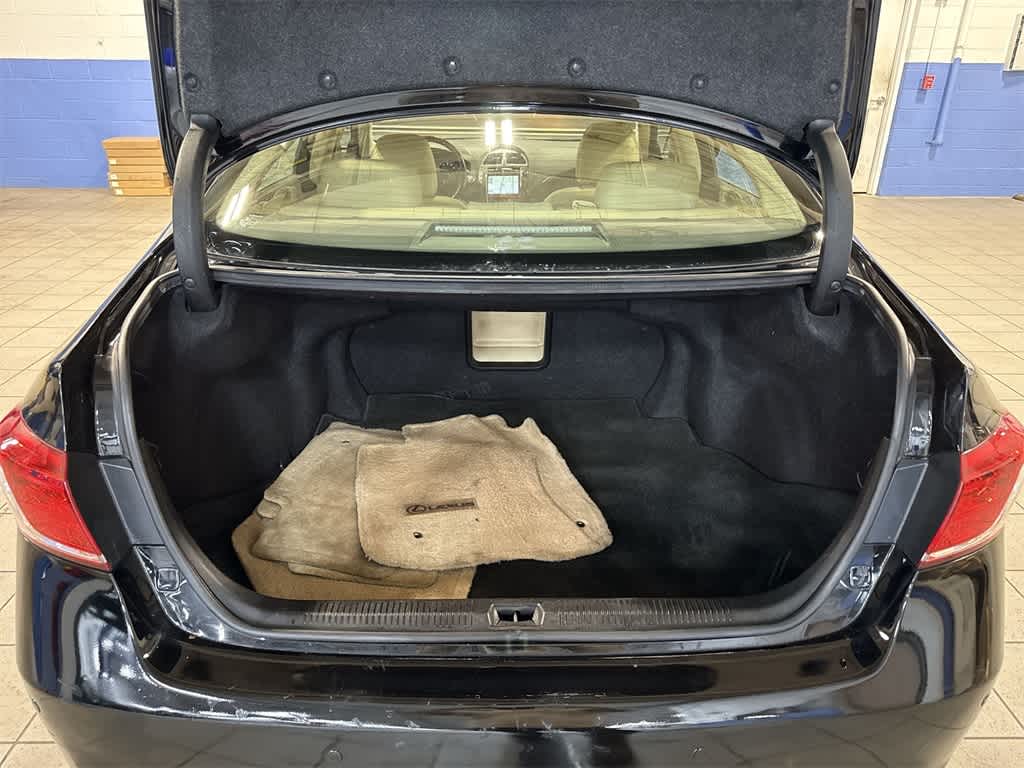 Thumbnail: 2011 Lexus ES - 11