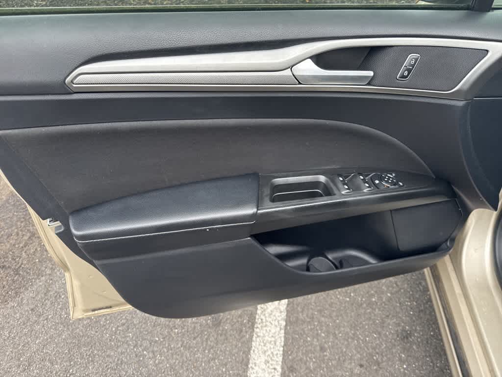 Thumbnail: 2019 Ford Fusion - 6