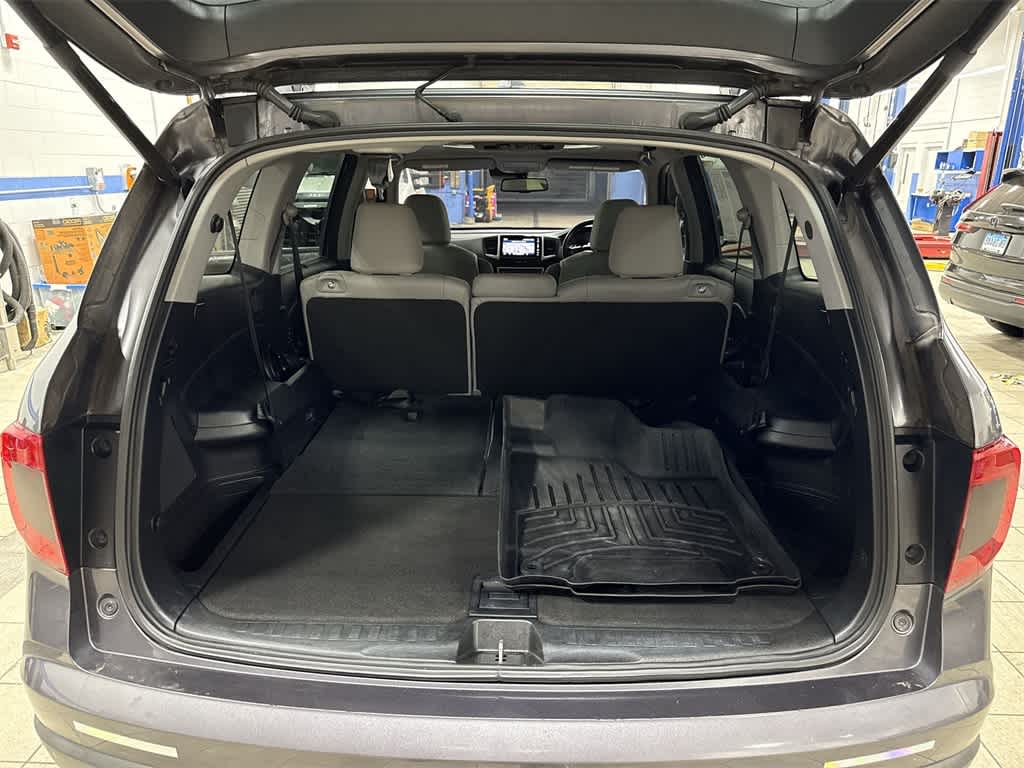 Thumbnail: 2018 Honda Pilot - 10