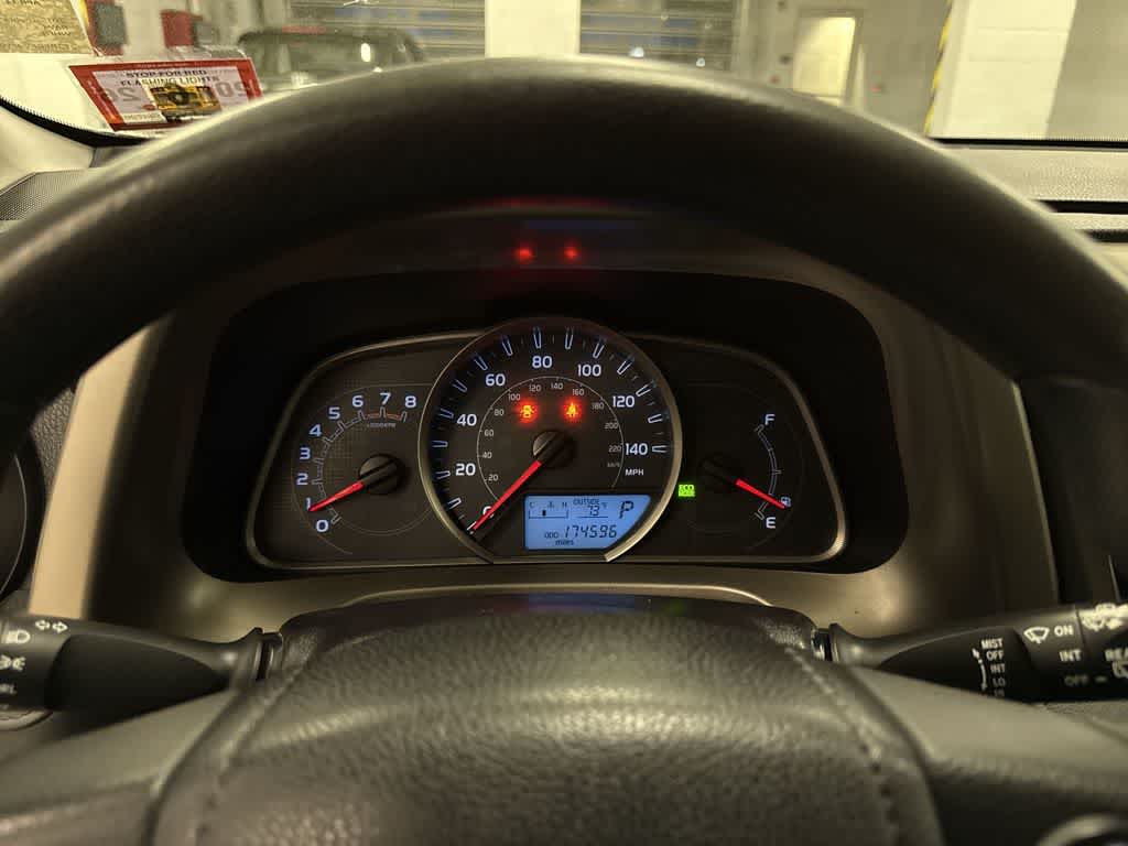 Thumbnail: 2015 Toyota RAV4 - 31