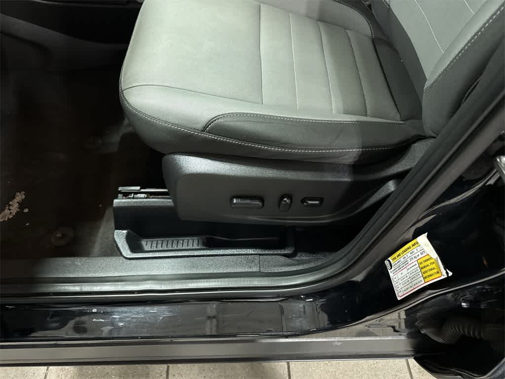 Thumbnail: 2016 Ford Escape - 23