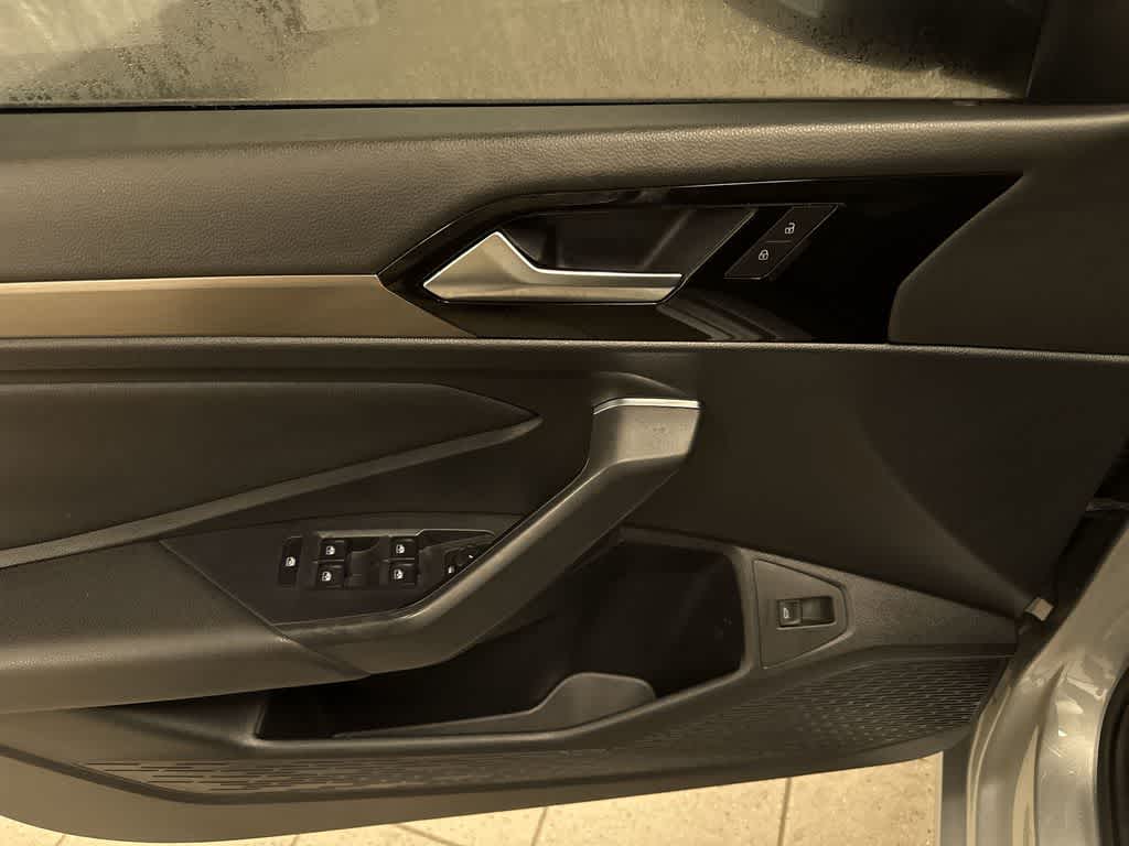 Thumbnail: 2019 Volkswagen Jetta - 23