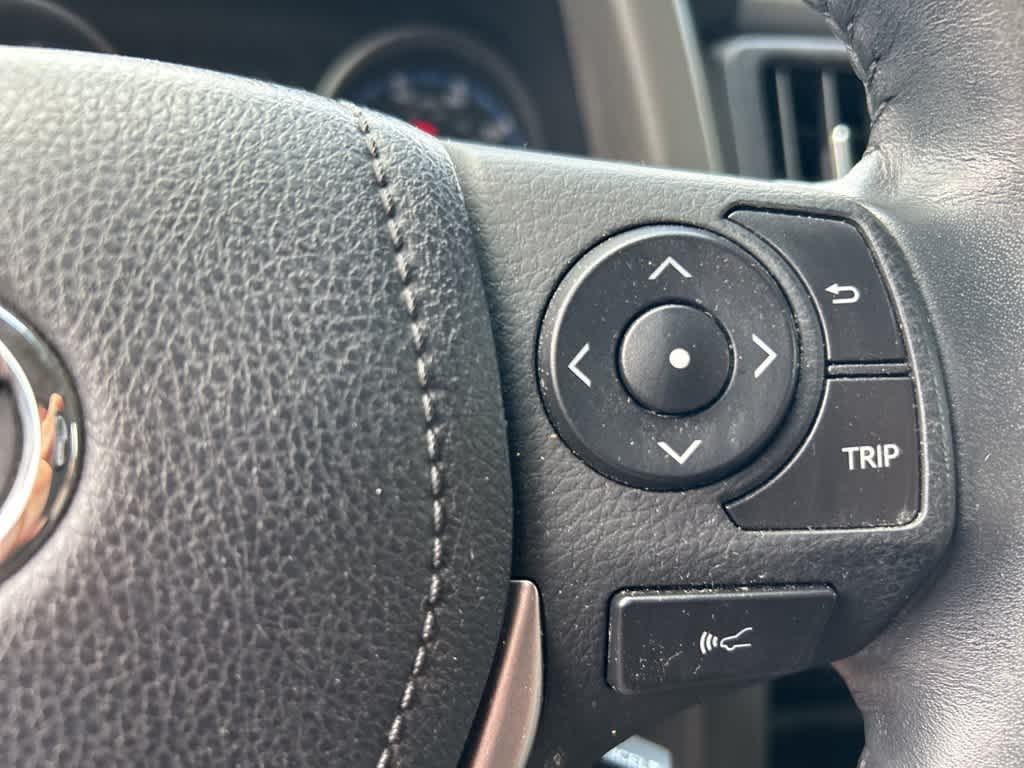 Thumbnail: 2018 Toyota RAV4 - 19