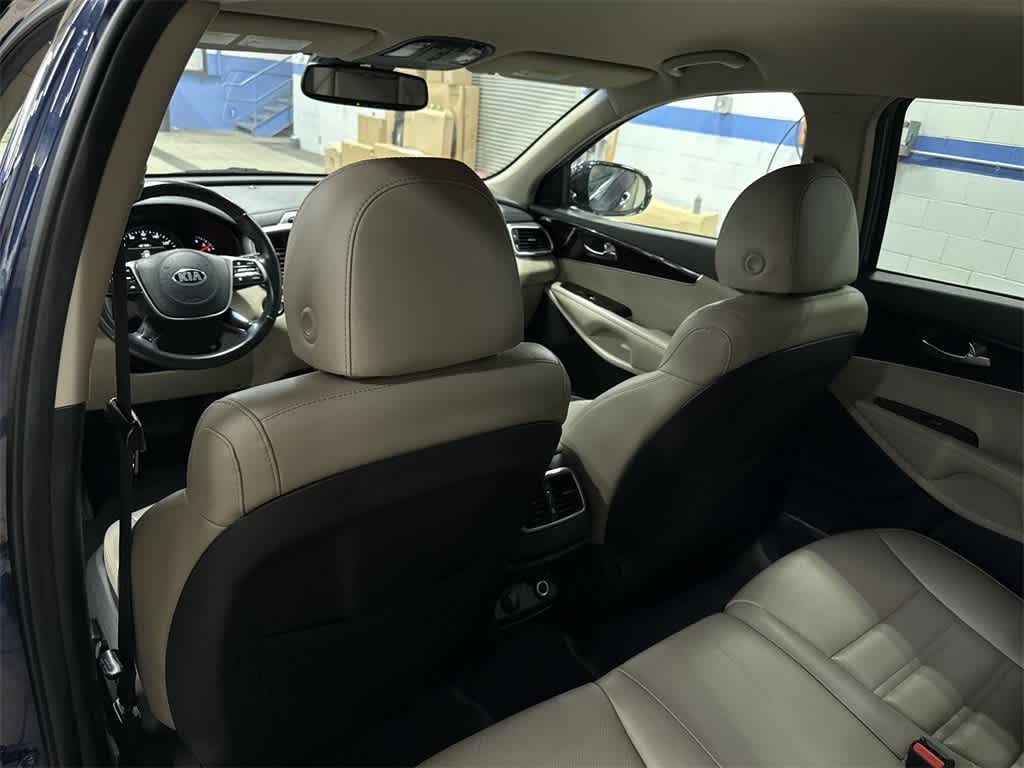 Thumbnail: 2019 Kia Sorento - 28