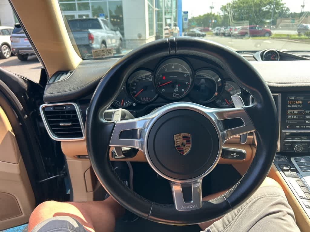 Thumbnail: 2016 Porsche Panamera - 22