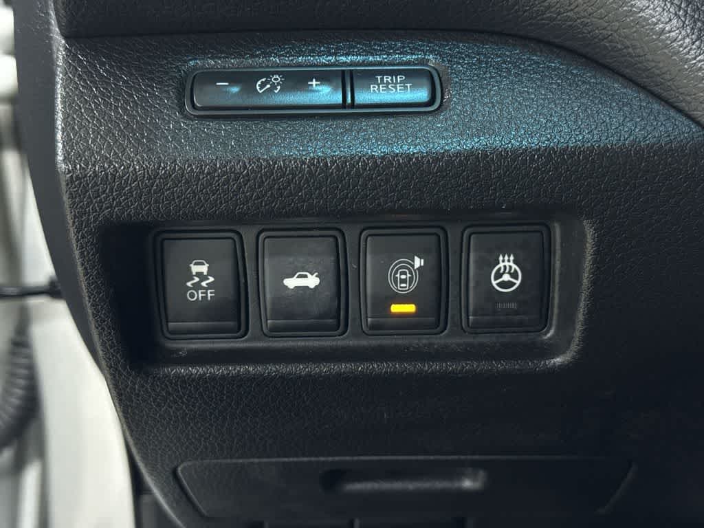 Thumbnail: 2015 Nissan Altima - 35