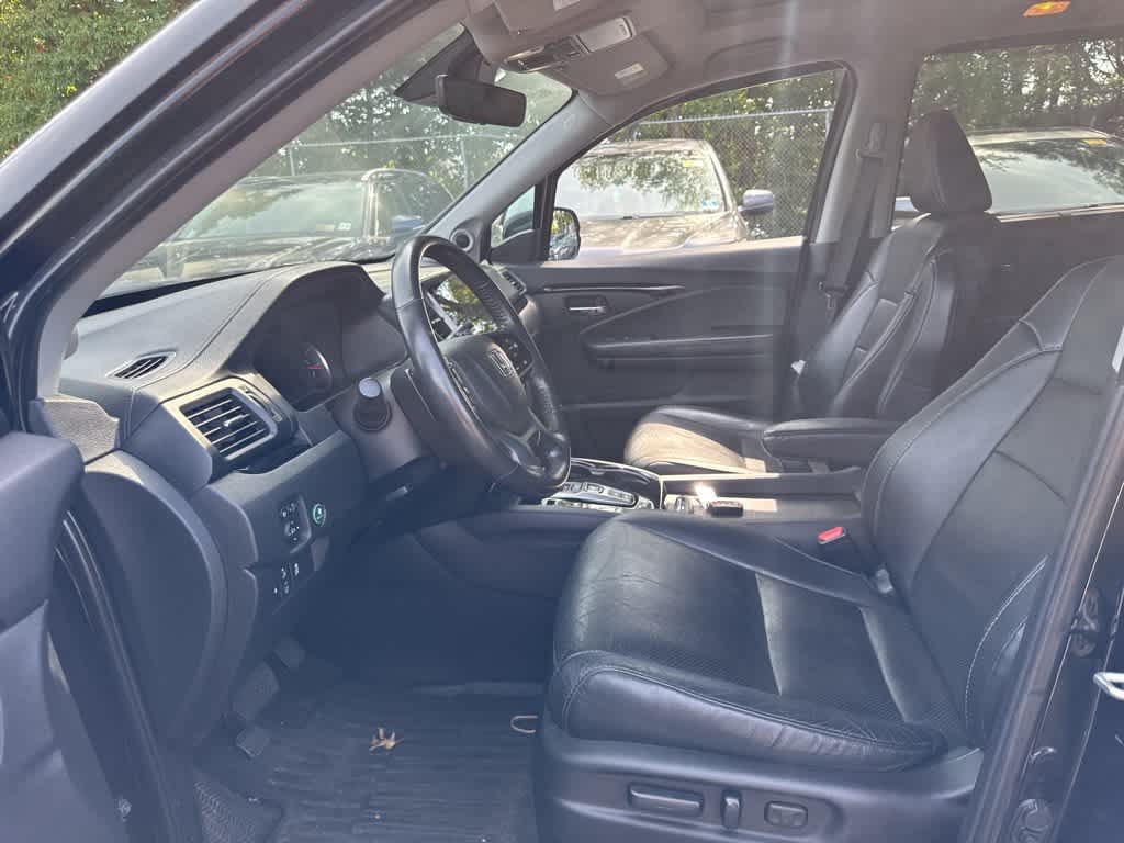 Thumbnail: 2019 Honda Pilot - 8