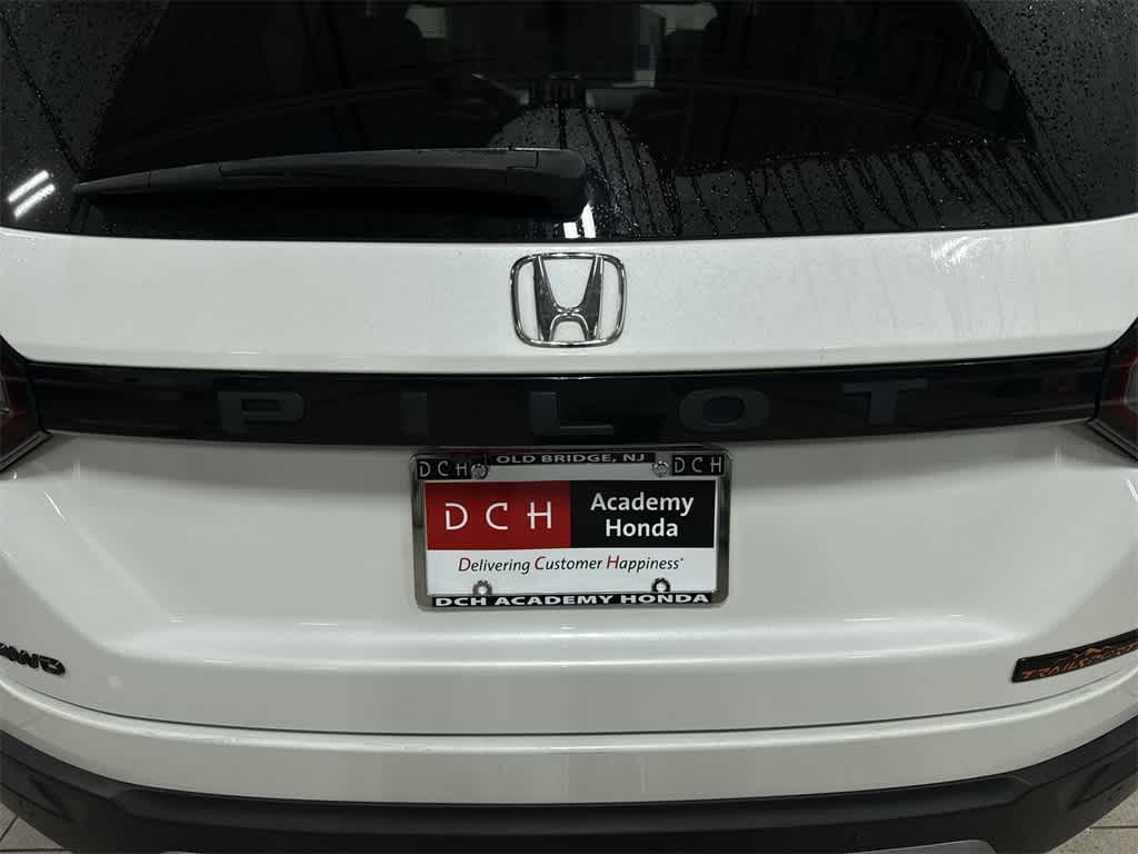 Thumbnail: 2023 Honda Pilot - 28