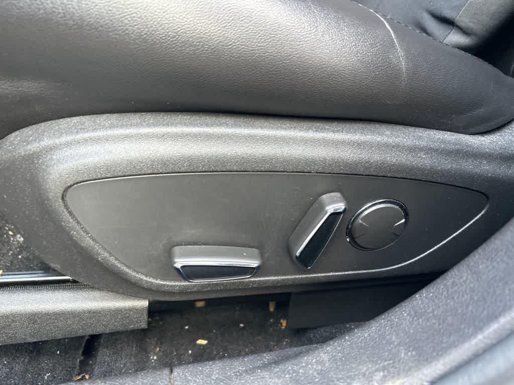 Thumbnail: 2014 Lincoln MKZ - 11