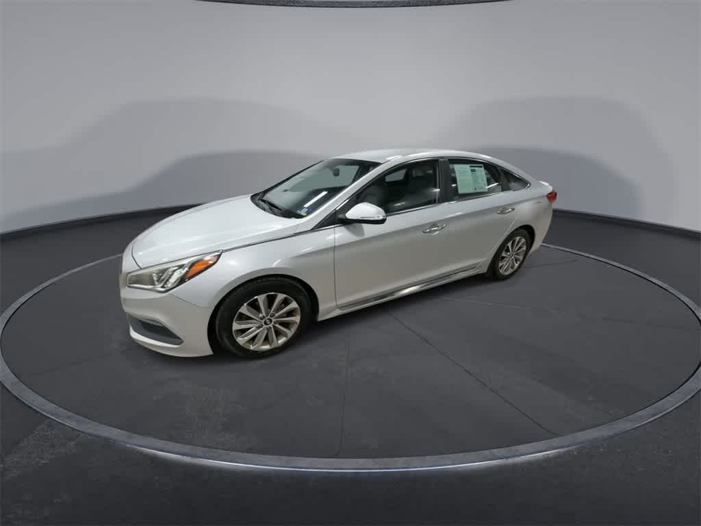 Thumbnail: 2015 Hyundai Sonata - 4