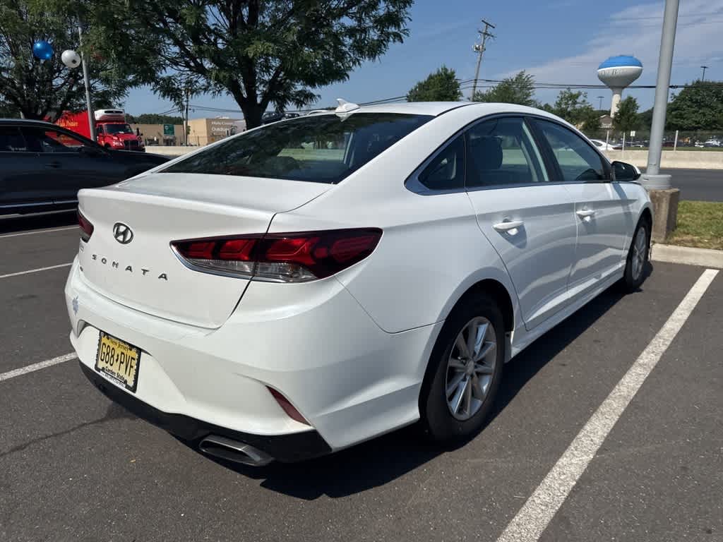 Thumbnail: 2019 Hyundai Sonata - 4