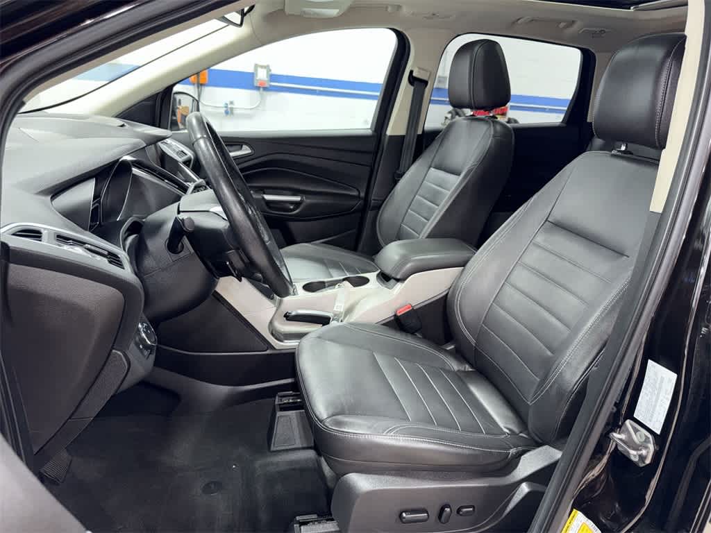 Thumbnail: 2013 Ford Escape - 15