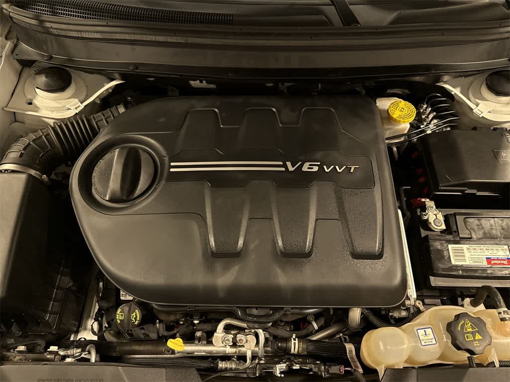 Thumbnail: 2020 Jeep Cherokee - 12