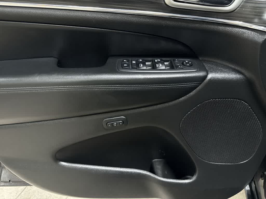 Thumbnail: 2019 Jeep Grand Cherokee - 23