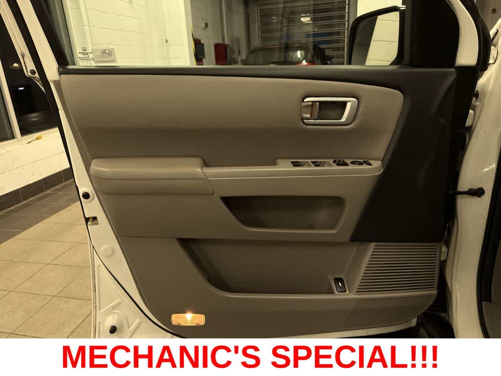 Thumbnail: 2014 Honda Pilot - 30