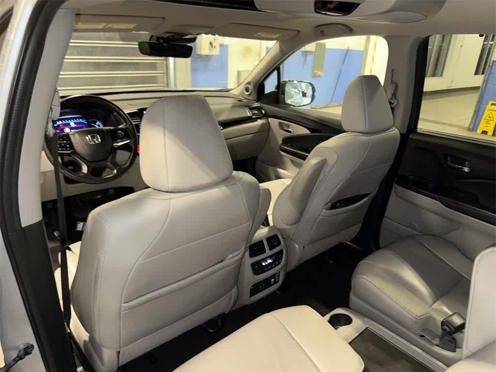 Thumbnail: 2019 Honda Pilot - 30