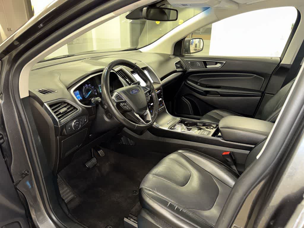 Thumbnail: 2019 Ford Edge - 31