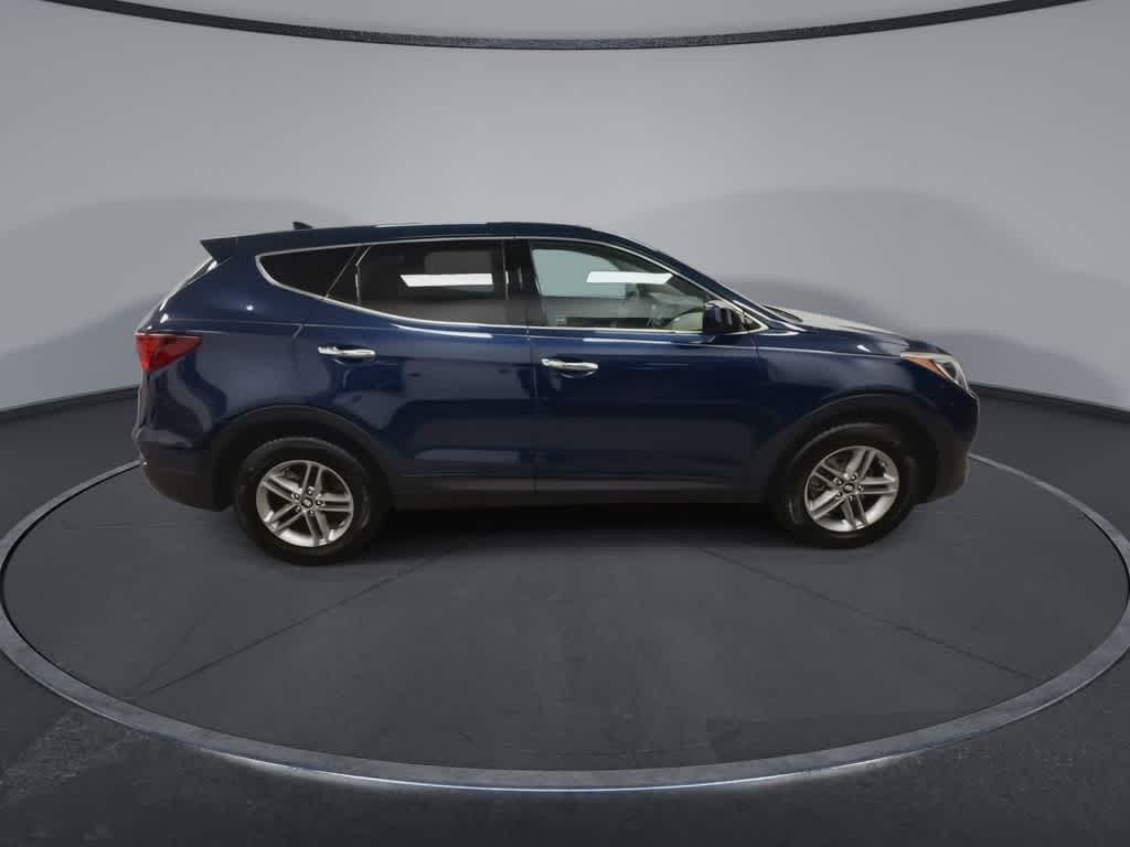 Thumbnail: 2017 Hyundai Santa Fe - 9