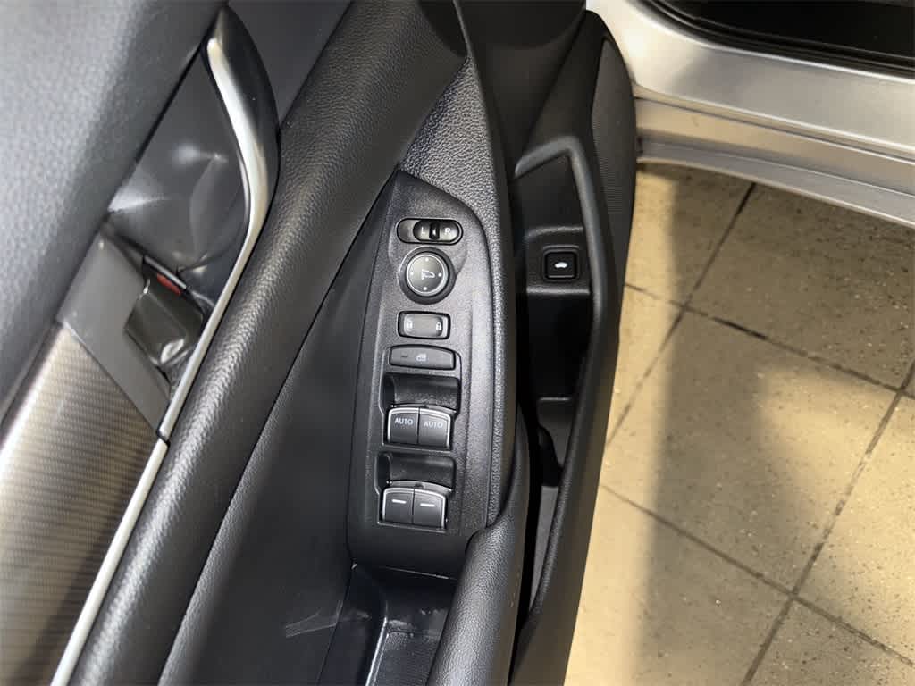 Thumbnail: 2022 Honda Accord - 22