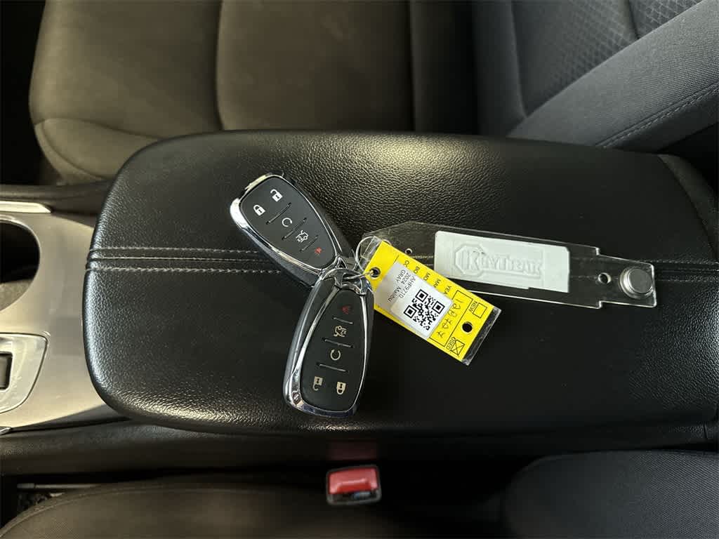 Thumbnail: 2024 Chevrolet Malibu - 32