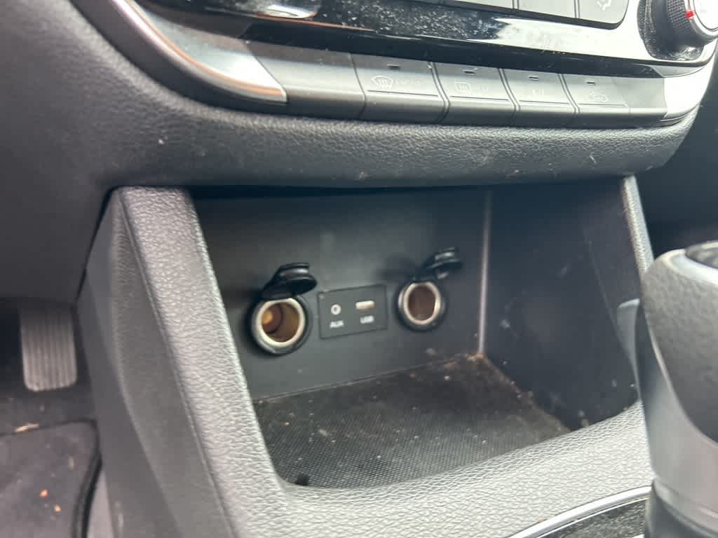 Thumbnail: 2018 Hyundai Elantra - 21