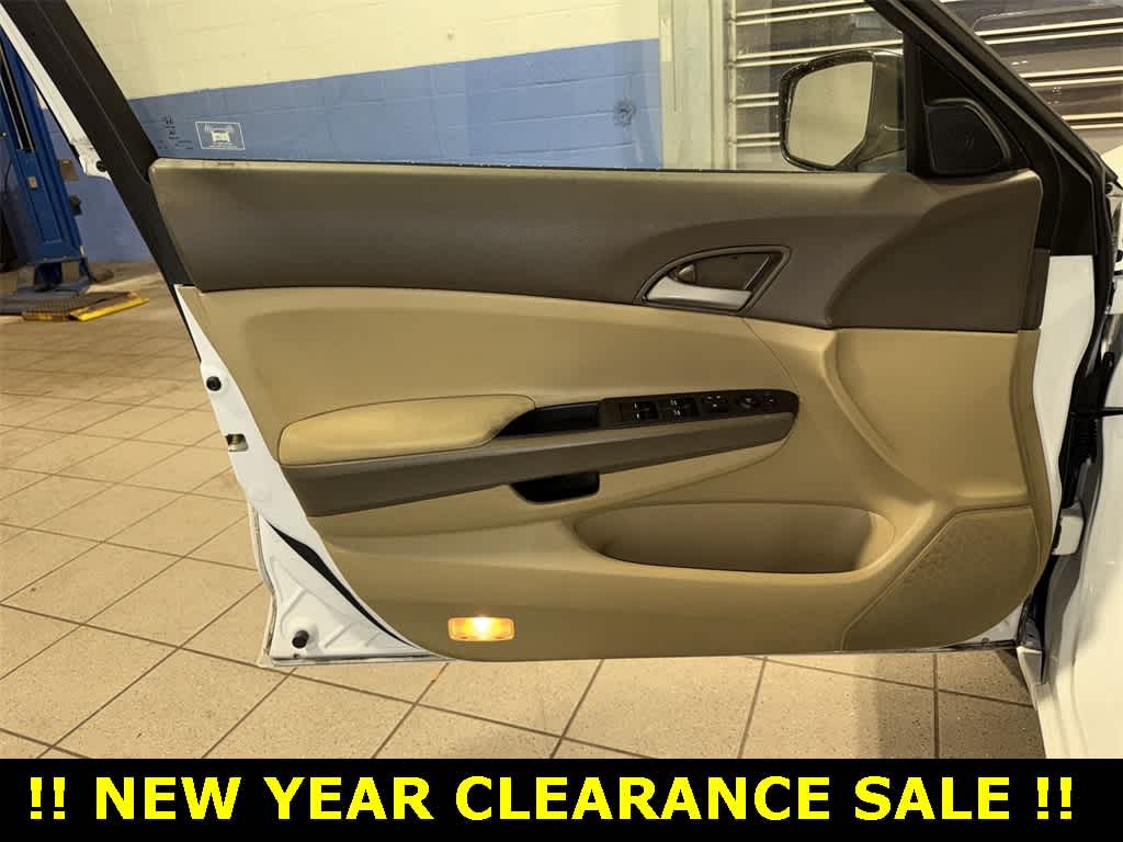 Thumbnail: 2009 Honda Accord - 26