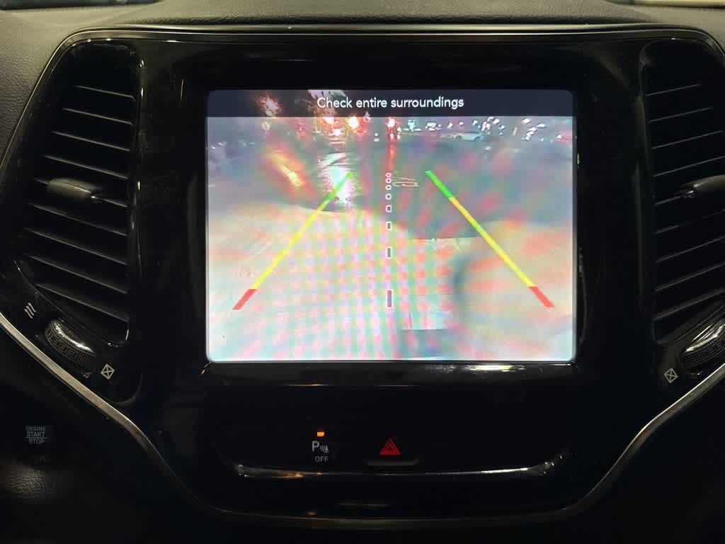 Thumbnail: 2020 Jeep Cherokee - 12