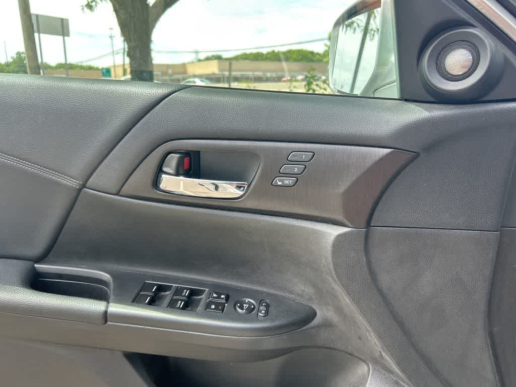 Thumbnail: 2013 Honda Accord - 7