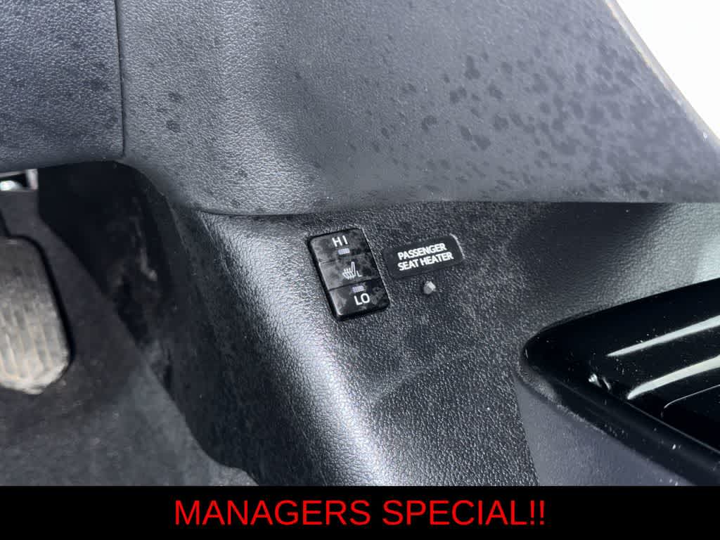 Thumbnail: 2018 Toyota Prius Prime - 33