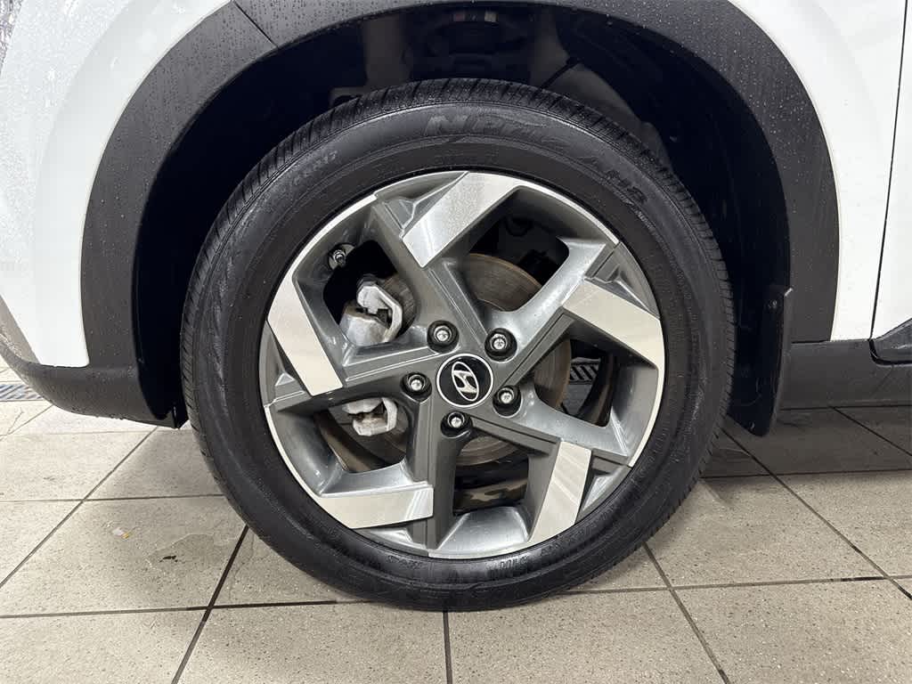 Thumbnail: 2023 Hyundai Venue - 10