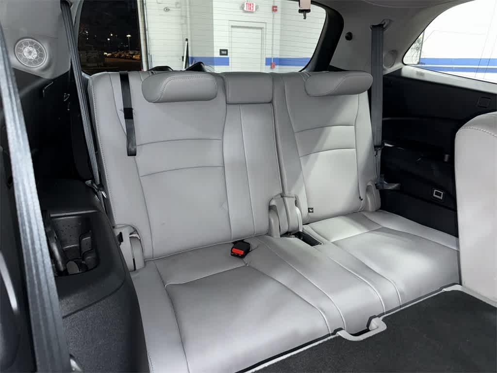 Thumbnail: 2018 Honda Pilot - 17