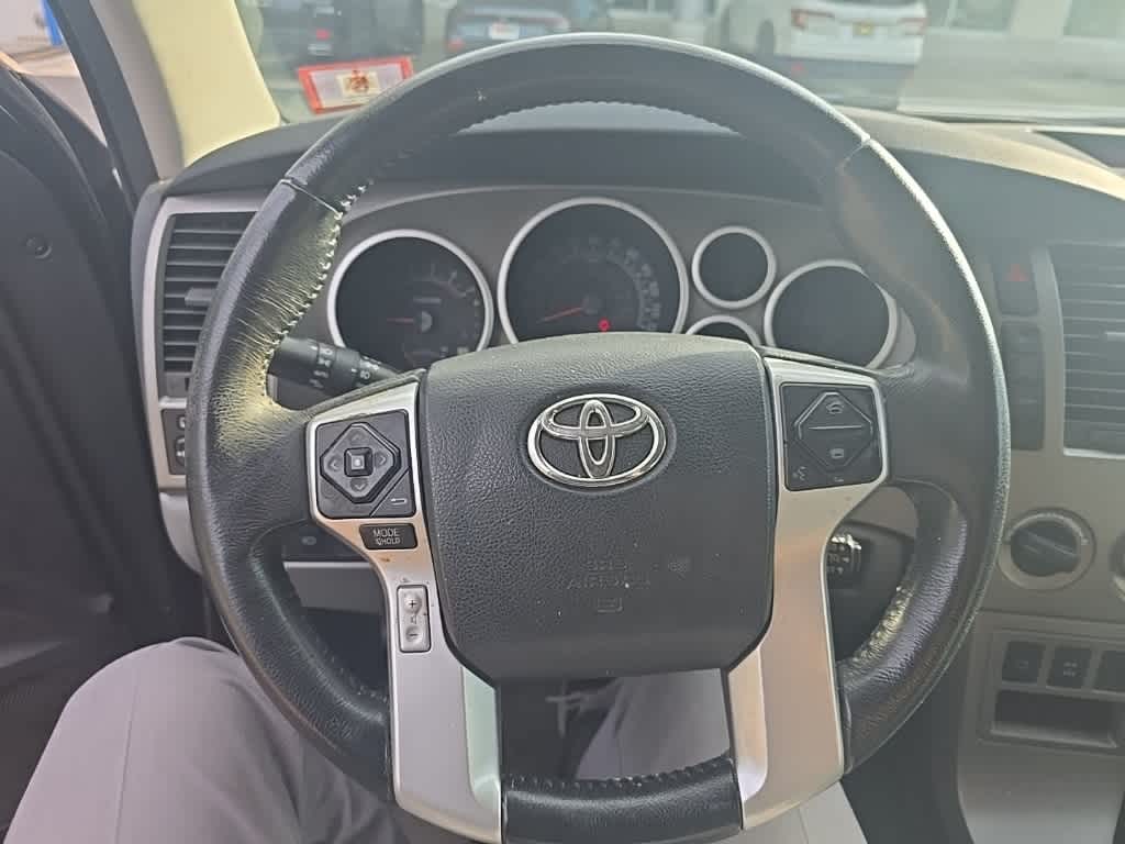 Thumbnail: 2017 Toyota Sequoia - 23