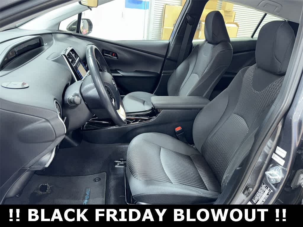 Thumbnail: 2017 Toyota Prius Prime - 15